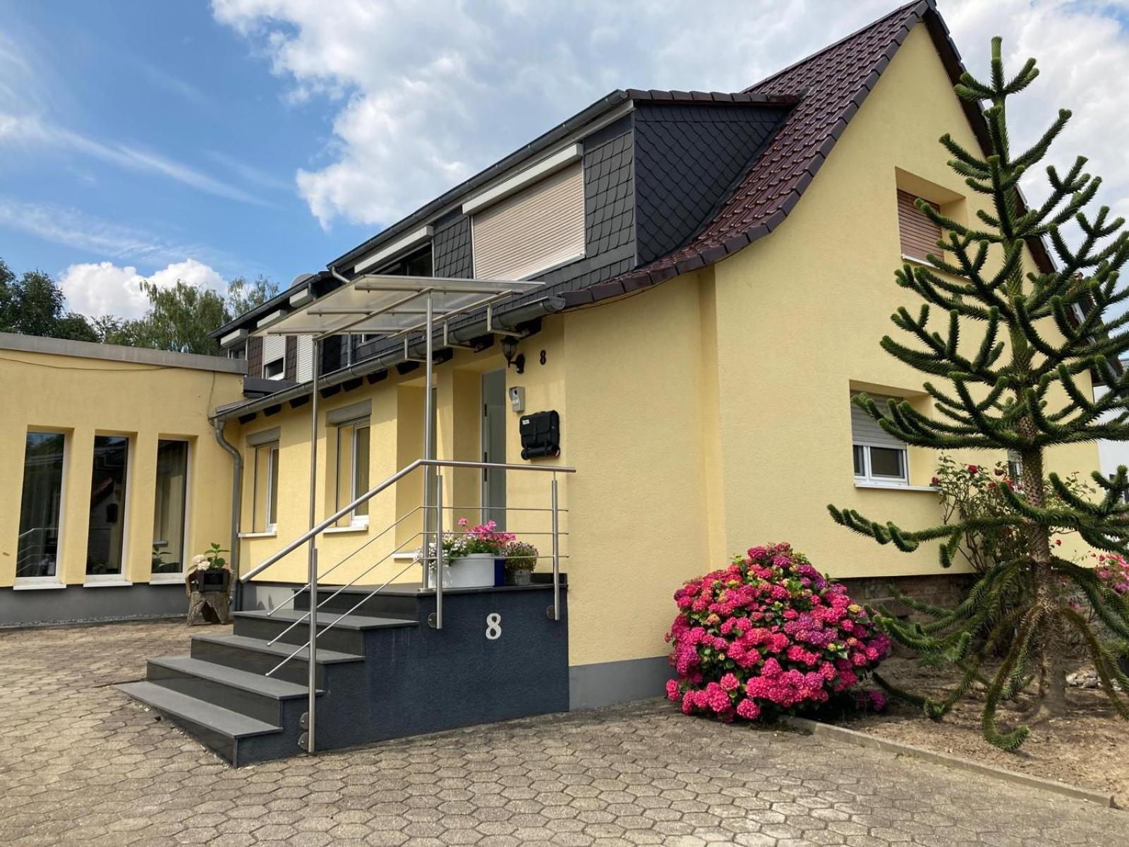 Zentrales Modernes Apartment, Naehe Zoo Und Stadion Dortmund Luaran gambar