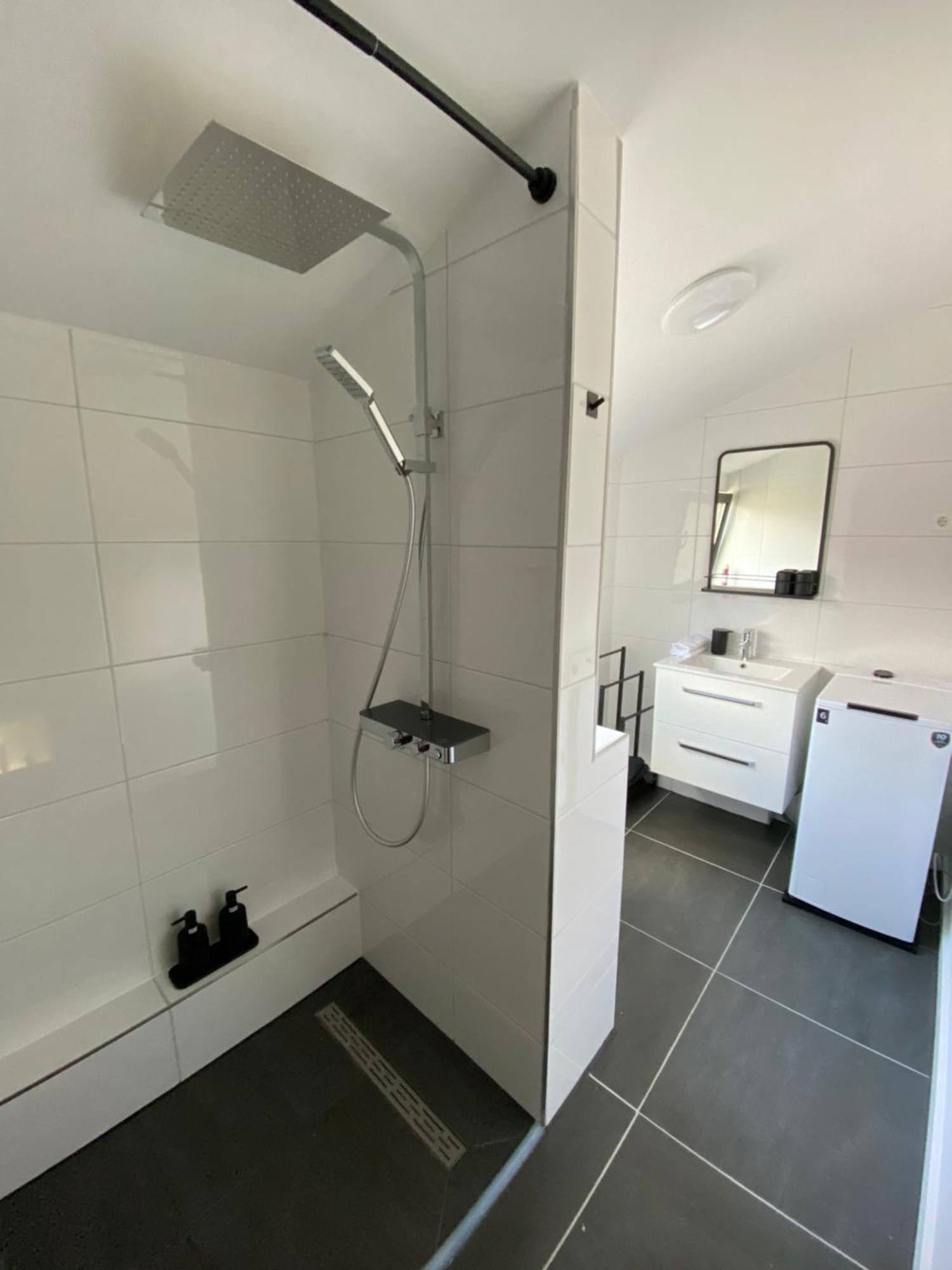 Zentrales Modernes Apartment, Naehe Zoo Und Stadion Dortmund Luaran gambar